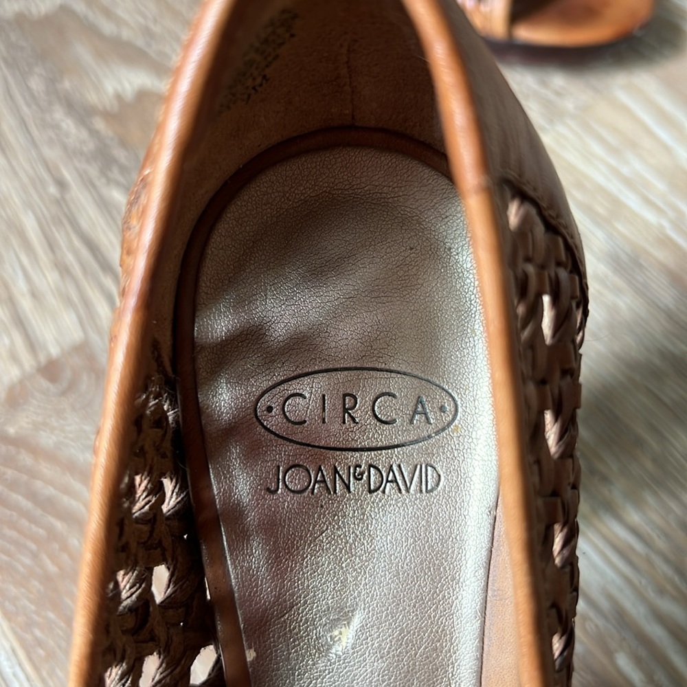 Circa Joan & David Rattan leather wood block heel with open toe women’s size 9 - Picture 3 of 9